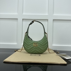 Gucci Hobo Bags